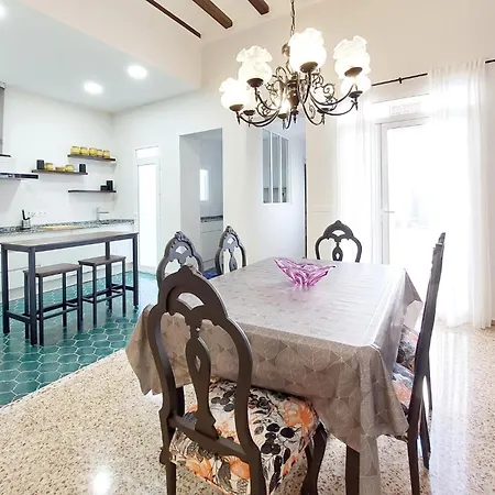 3 Bedroom Amazing In * Llaurí