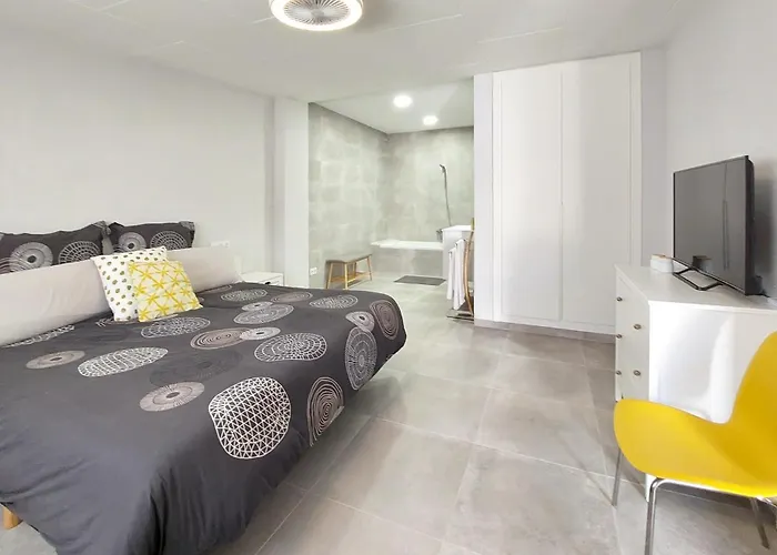Gorgeous In With Wifi Holiday home *